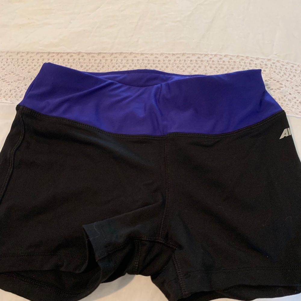 Avia xs yoga/running shorts